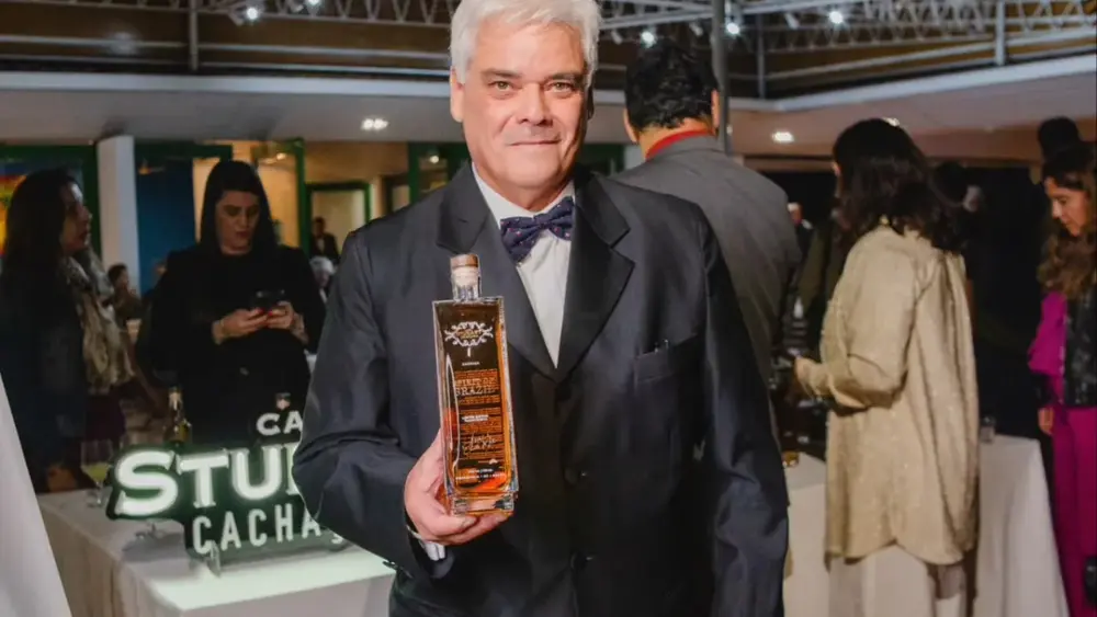 Cachaça brasileira de Hugo Studart celebra 200 anos com Reino Unido